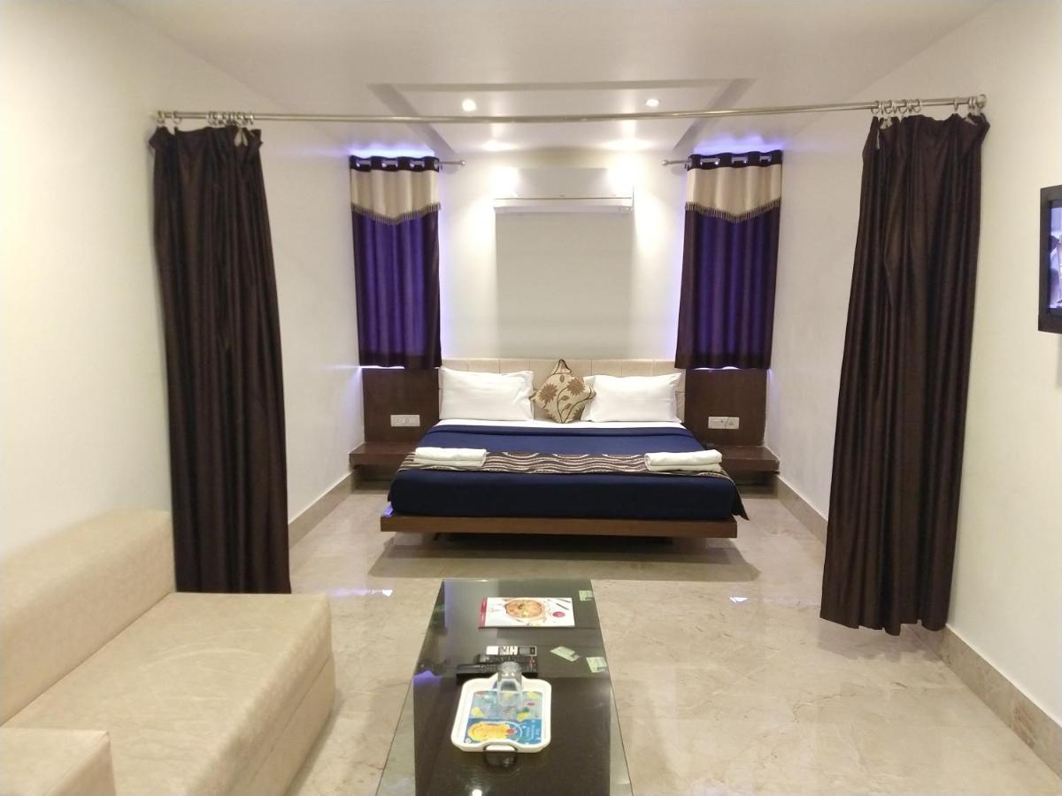Varanasi Palace מראה חיצוני תמונה
